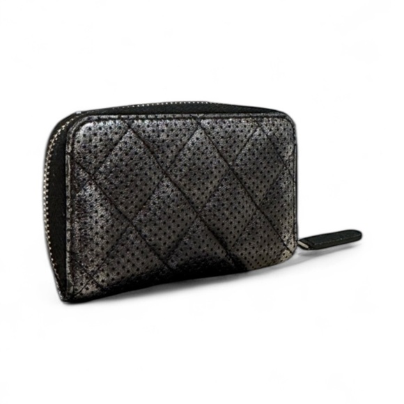 CHANEL Perforated Wallet / Card Case Full Set EUC! 🎁 - Picture 15 of 16